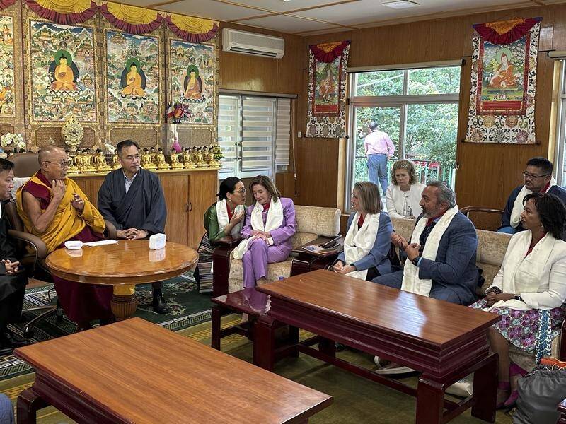 A bipartisan group of US lawmakers met the Dalai Lama in Dharamsala, India. (AP PHOTO)